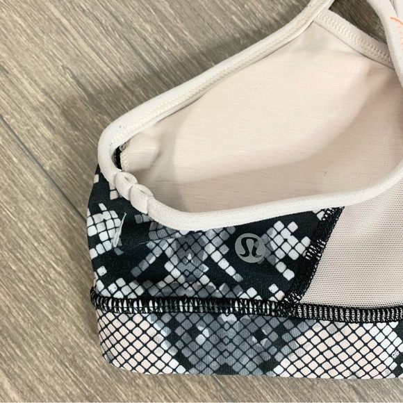 Lululemon Flow Y Bra IV  Ziggy Snake Butter Pink Black Butter Pink Size 4 - Picture 6 of 8